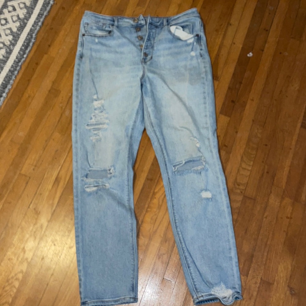 Mom distressed jeans